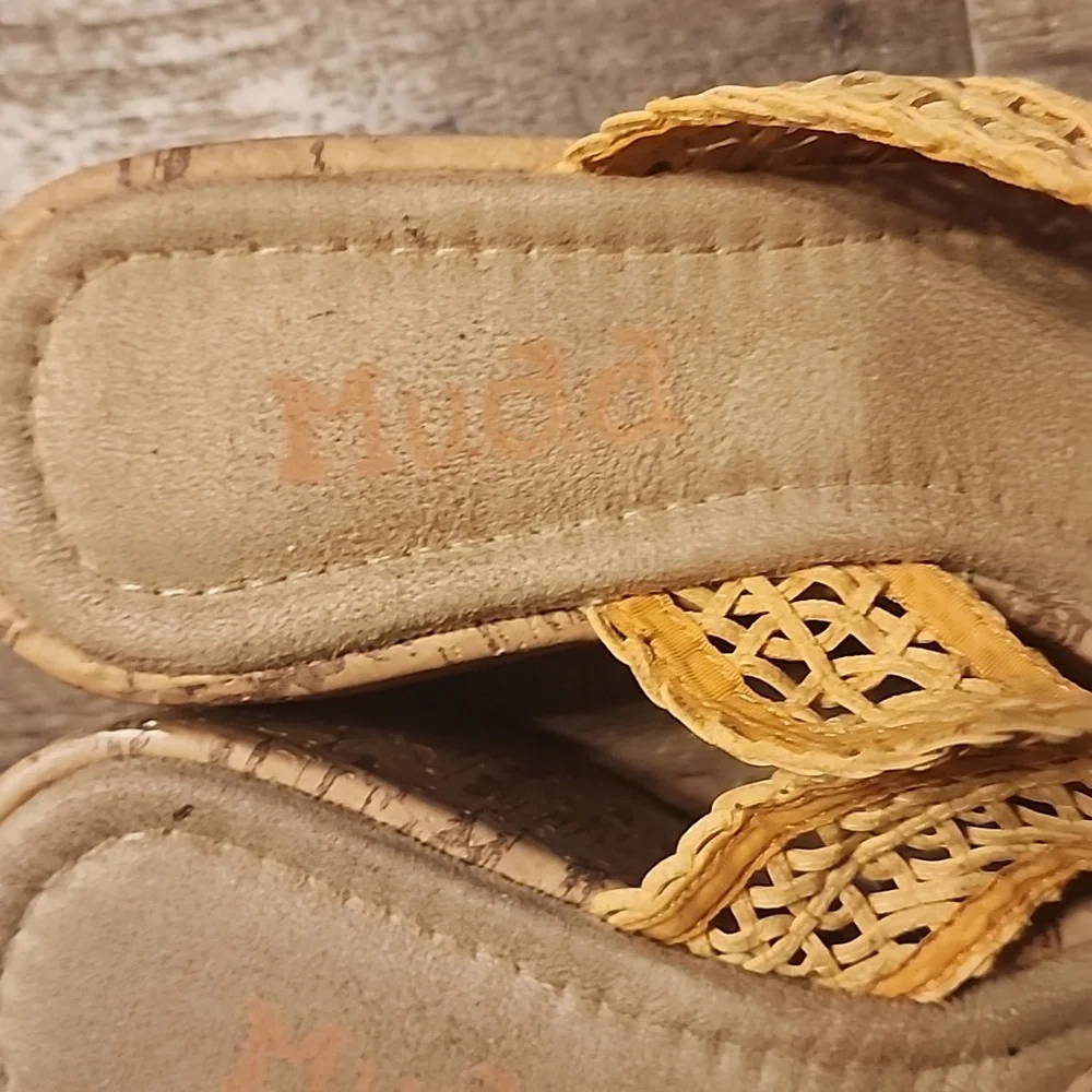 Mudd Yellow Braided Floral Thong Sandals